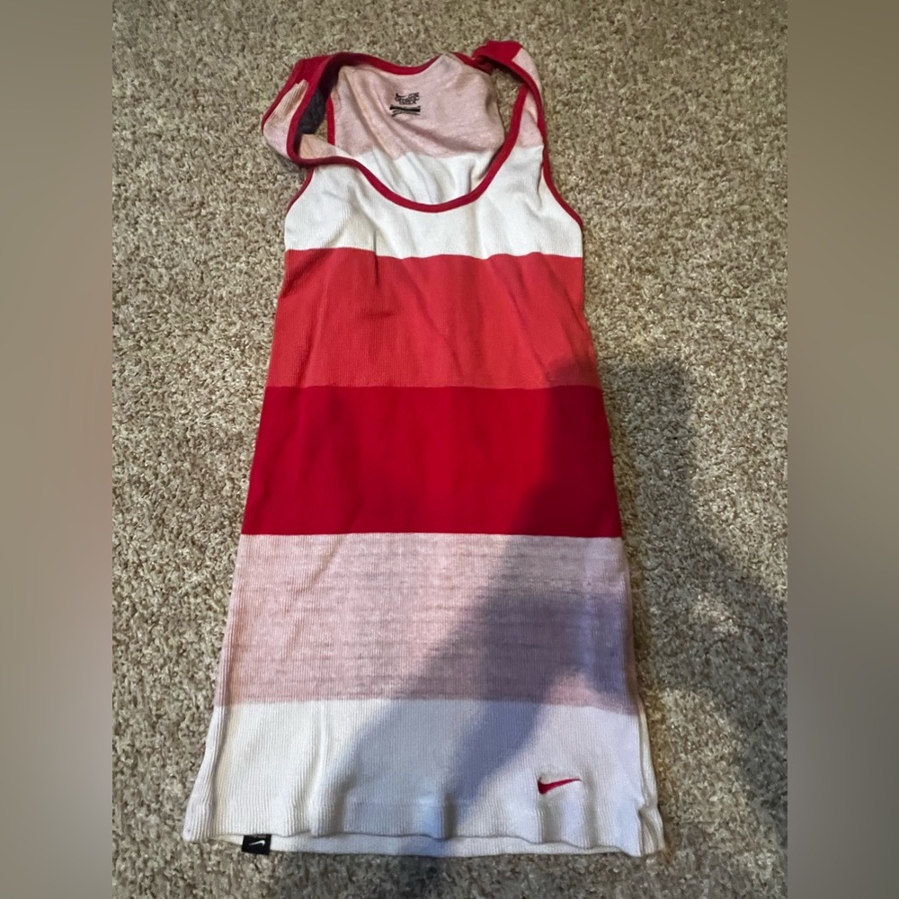Nike tank